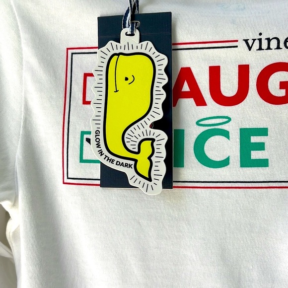 NWT🛍Vin Vines Christmas Tee - Picture 4 of 11